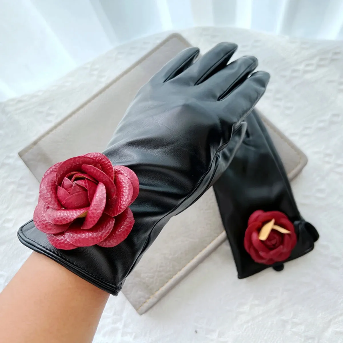 Brand Flower Women' PU Leather Gloves Winter Warm Plus Velvet Thicken Full Finger Outdoor Riding Touch Screen Driving Mittens